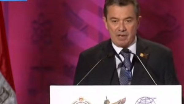 رئيس منظمة الإنتوساي المنتهية ولايته  رئيس منظمة الإنتوساي المنتهية ولايته