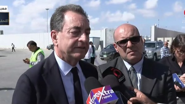 السفير الفرنسي لدى القاهرة إيريك شوفالييه 