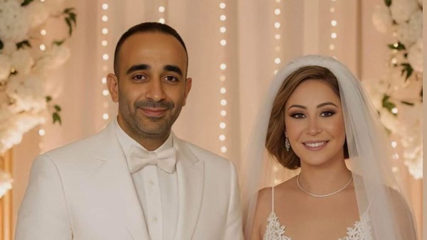 منة شلبي وزوجها 