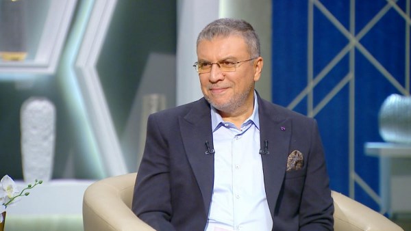 الاعلامي عمرو الليثي