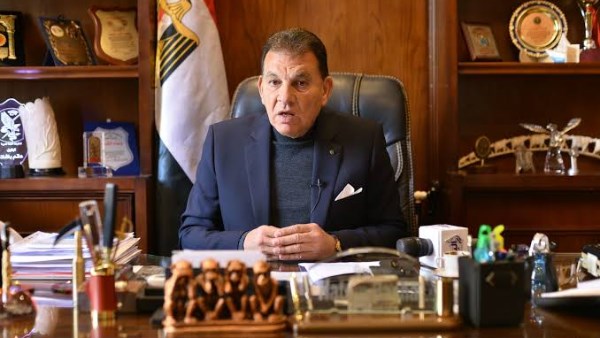 اللواء حاتم باشات رئيس لجنة الشؤون الأفريقية الأسبق بمجلس النواب