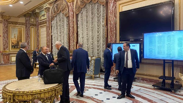 توافد أعضاء مجلس الشيوخ استعدادًا لإجراء انتخابات اللجان النوعية توافد أعضاء مجلس الشيوخ استعدادًا لإجراء انتخابات اللجان النوعية