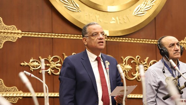 محمود مسلم رئيسا لأول هيئة برلمانية لحزب الجبهة الوطنية بمجلس الشيوخ محمود مسلم رئيسا لأول هيئة برلمانية لحزب الجبهة الوطنية بمجلس الشيوخ