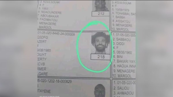 محمد صلاح في انتخابات الكاميرون 