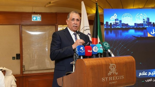 نقيب المحامين  نقيب المحامين