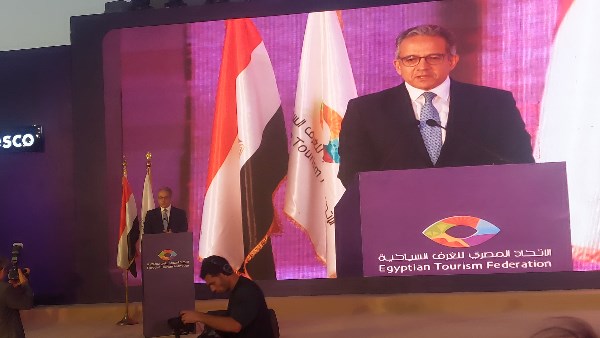 الدكتور خالد العناني 