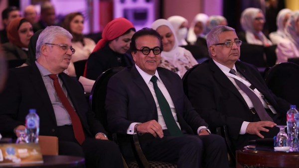 وزير التعليم العالي 