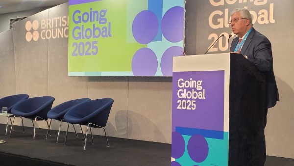 وزير التعليم العالي 