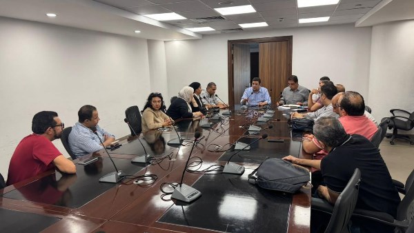 مسئولو جهاز مدينة القاهرة الجديدة يلتقون عدداً من سكان المدينة