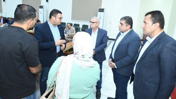 وزير الإسكان 