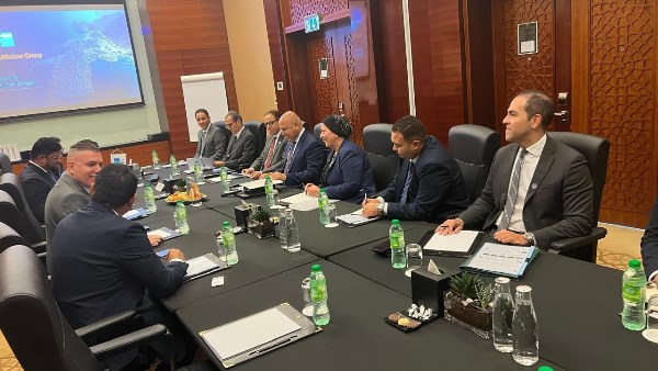 وزير الصناعة والنقل خلال اللقاء