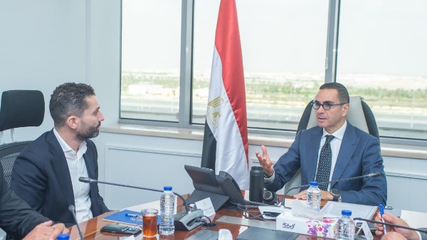  المهندس حسن الخطيب وزير الاستثمار والتجارة الخارجية