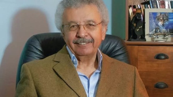 أحمد مجاهد: معرض القاهرة الدولي للكتاب يحتفي بالمبدع إبراهيم نصر الله في لقاء فكري أحمد مجاهد: معرض القاهرة الدولي للكتاب يحتفي بالمبدع إبراهيم نصر الله في لقاء فكري