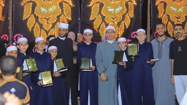 تكريم 315 طالب وطالبة من حفظة القرآن الكريم بقرية جرزا