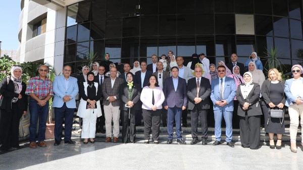 نائبا المحافظ ووزيرة التضامن الاجتماعي يعقدان اجتماعًا للجنة مبادرة 