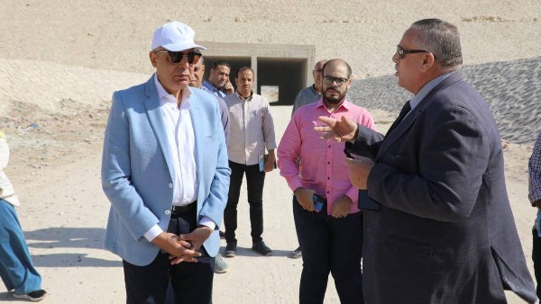 محافظ المنيا يتفقد مخر سيل “البرشاوي – الضبع” على الطريق الصحراوي الشرقي بملوي
