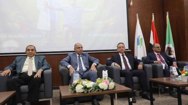 محافظ المنيا يشارك في مؤتمر «تكامل العلاج الطبيعي والتغذية العلاجية» محافظ المنيا يشارك في مؤتمر «تكامل العلاج الطبيعي والتغذية العلاجية»