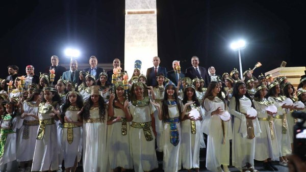 محافظ المنيا يفتتح ميدان النيل عقب تطويره محافظ المنيا يفتتح ميدان النيل عقب تطويره