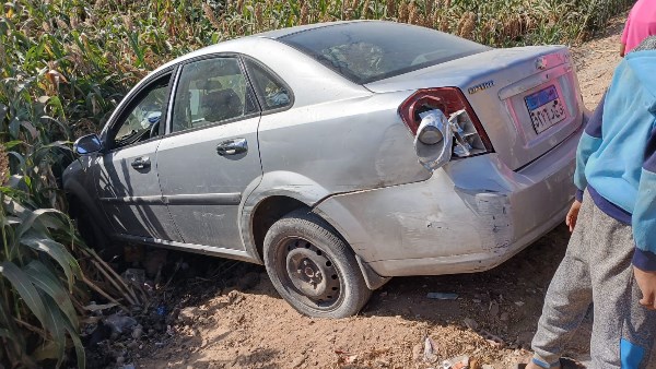 تصادم سيارتين بأسيوط 