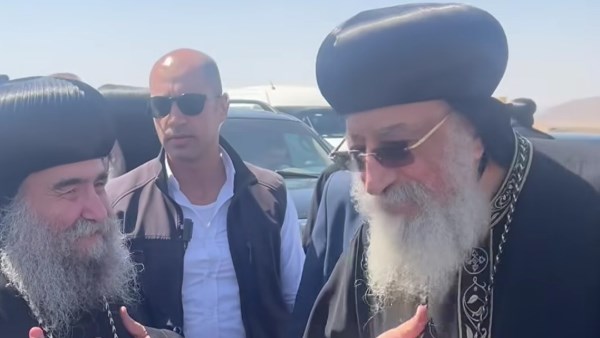 البابا تواضروس الثاني يغادر محافظة أسيوط 