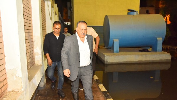 محافظ أسيوط يتابع أعمال إصلاح كسر مفاجئ بمحطة المراغي للصرف الصحي ويوجه بتكثيف الجهود لسرعة الانتهاء من الأعمال