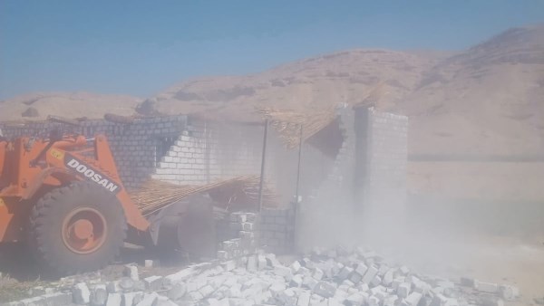 إزالة التعديات بأسيوط 