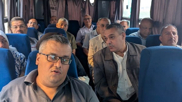 الأتوبيس الطائر بأسيوط يستهدف 15 مدرسة بالبدارى للوقوف على معدلات الانضباط والأداء المدرسى