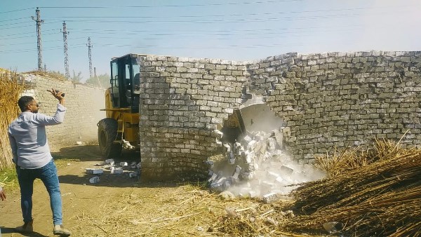 إزالة التعديات بأسيوط 