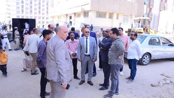 رئيس جامعة سوهاج يتابع الأعمال الإنشائية الجارية بالموقع العام لمستشفى الجراحات التخصصية رئيس جامعة سوهاج يتابع الأعمال الإنشائية الجارية بالموقع العام لمستشفى الجراحات التخصصية