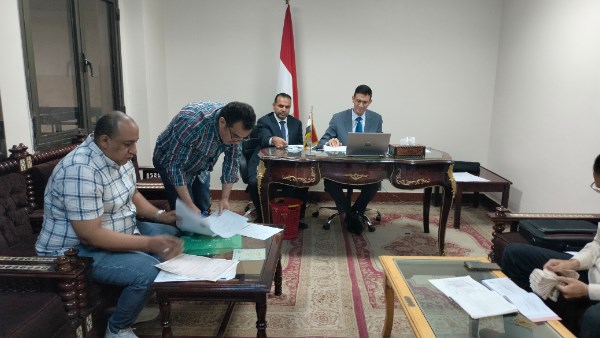 انطلاق ماراثون الترشح بالأقصر.. تزاحم أمام المحكمة و34 مرشحًا يتقدمون بأوراقهم في اليوم الأول برئاسة المستشار عبدالرحيم عبدالمالك