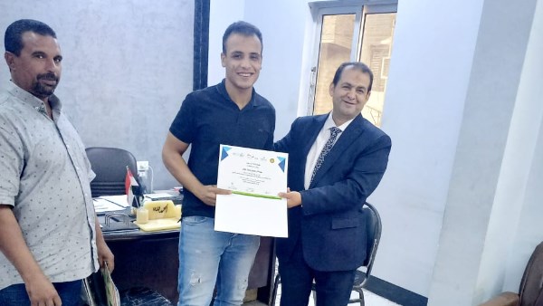 تشغيل 777 شابًا بالأقصر وتسليم عقود عمل عبر الفيديوكونفرانس بحضور وزير العمل