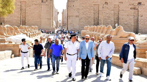 محافظ الأقصر يتفقد المواقع الأثرية مع بدء الموسم السياحي