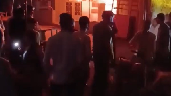 حريق هائل بكشك محول كهرباء 