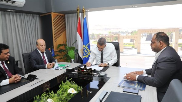 محافظ أسوان يصدق على نقل تبعية مستشفى السباعية لمنظومة التأمين الصحى الشامل