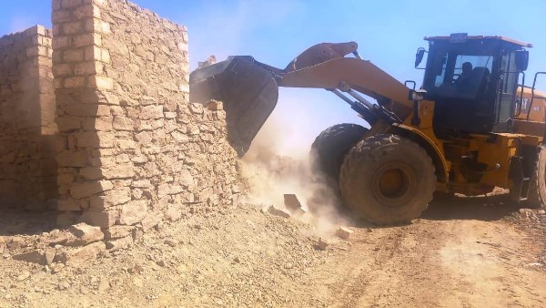 إزالة التعديات بأسوان