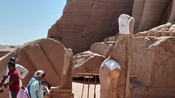 ظاهرة فلكية فريدة من نوعها.. تعامد الشمس على وجه الملك رمسيس بأسوان | القصة الكاملة