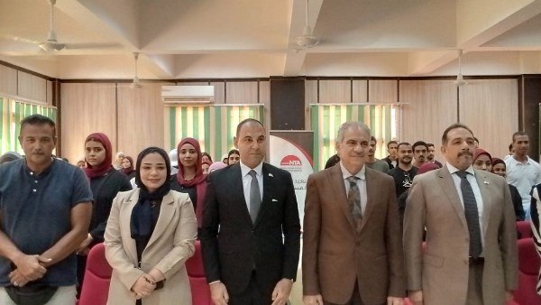 أنشطة جامعية أنشطة جامعية