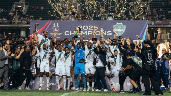 هل يسحب لقب السوبر من أهلي جدة؟.. رئيس الاتحاد السعودي يكشف مفاجأة