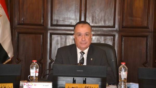 دكتور هشام سعيد نائب رئيس الجامعة