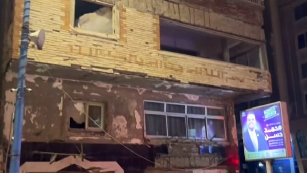 انهيار سقف عقار بالاسكندرية انهيار سقف عقار بالاسكندرية