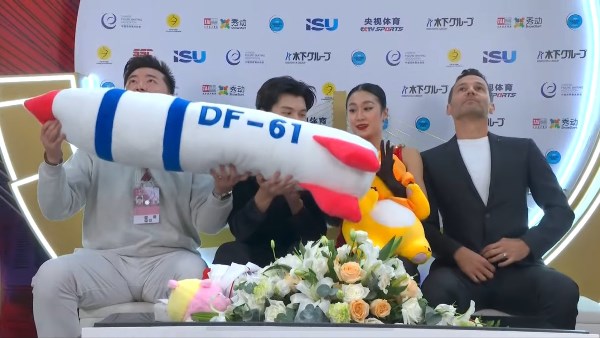 الاتحاد الدولي للتزلج يحقق مع ثنائي صيني بعد واقعة الصاروخ الباليستي