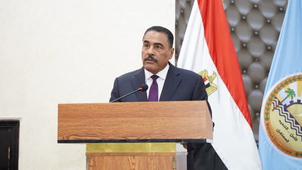 محافظ مطروح: 9 شاشات عملاقة   لنقل افتتاح المتحف المصري الكبير محافظ مطروح: 9 شاشات عملاقة   لنقل افتتاح المتحف المصري الكبير