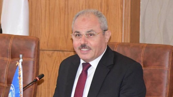 رئيس جامعة القناة 