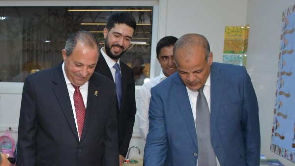محافظ بورسعيد يتفقد عدد من المدارس 