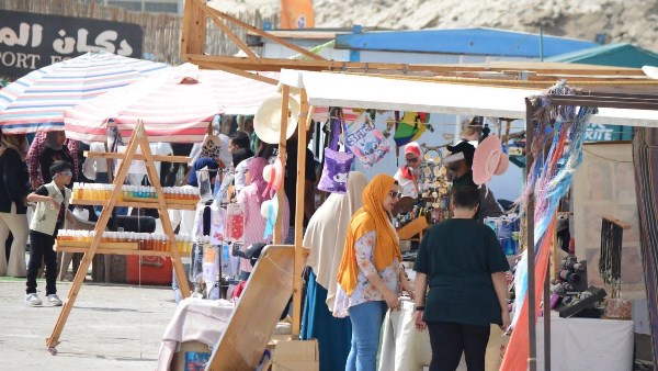 جبال الملح ببورفؤاد تستقبل آلاف الزوار في عطلة نهاية الأسبوع