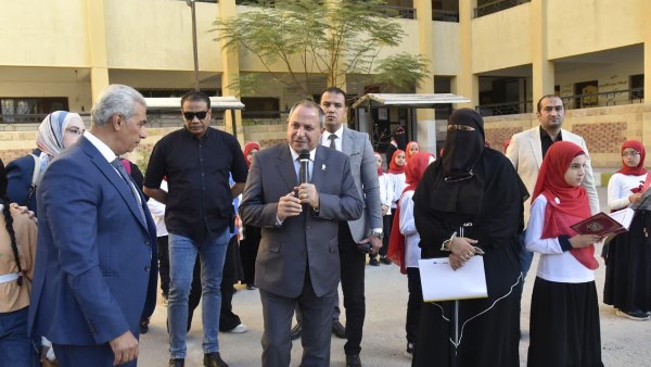 محافظ  بورسعيد يشيد بجهود المنطقة الأزهرية ببورسعيد في دعم العملية التعليمية