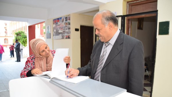 وكيل تعليم بورسعيد يتابع انتظام العملية التعليمية بمدرسة الشهيد البطل السيد  عبد العال