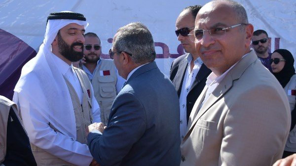 محافظ بورسعيد يستقبل وفدٱ دبلوماسيٱ من دولة قطر والرئيس التنفيذي لجمعية قطر 