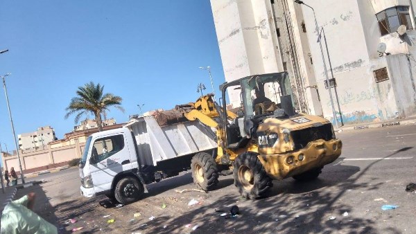 استمرار تكثيف أعمال النظافة العامة ورفع المخلفات بكافة أحياء بورسعيد