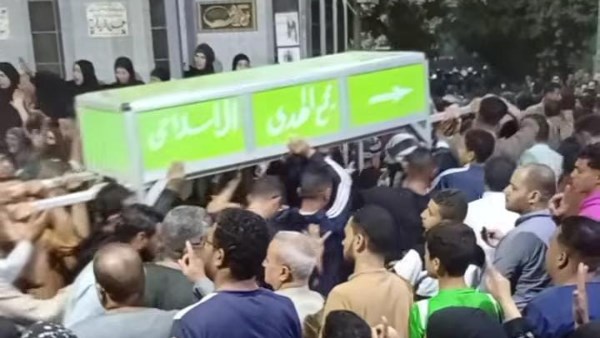 جانب من الجنازة 